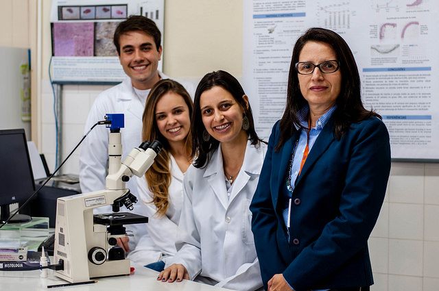 cientistas-tratamento-epidemias-seculo2